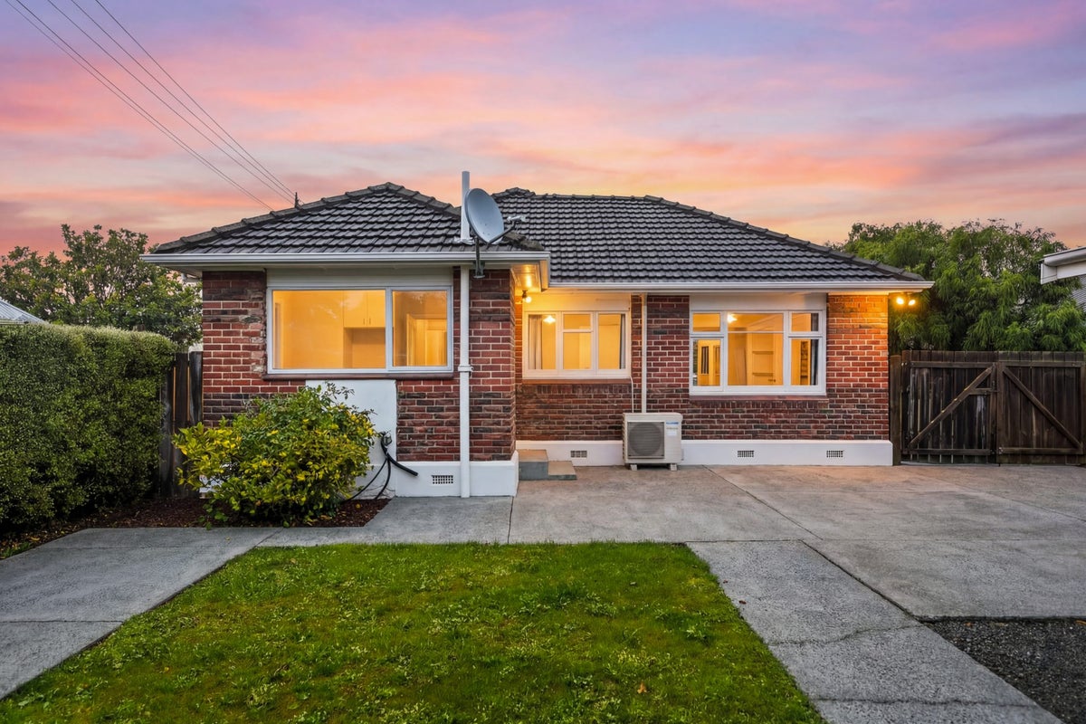 64 Vagues Road, Northcote, Christchurch - Carousel 1
