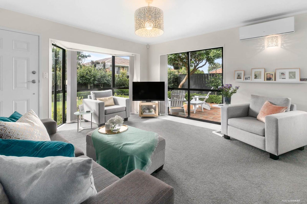 91A Symonds Street, Royal Oak, Auckland - Carousel 2
