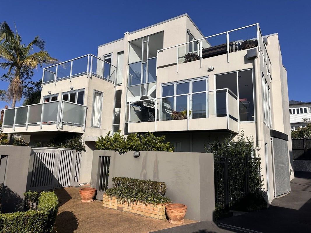 2/79 Shelly Beach Road, Ponsonby, Auckland - Carousel 1