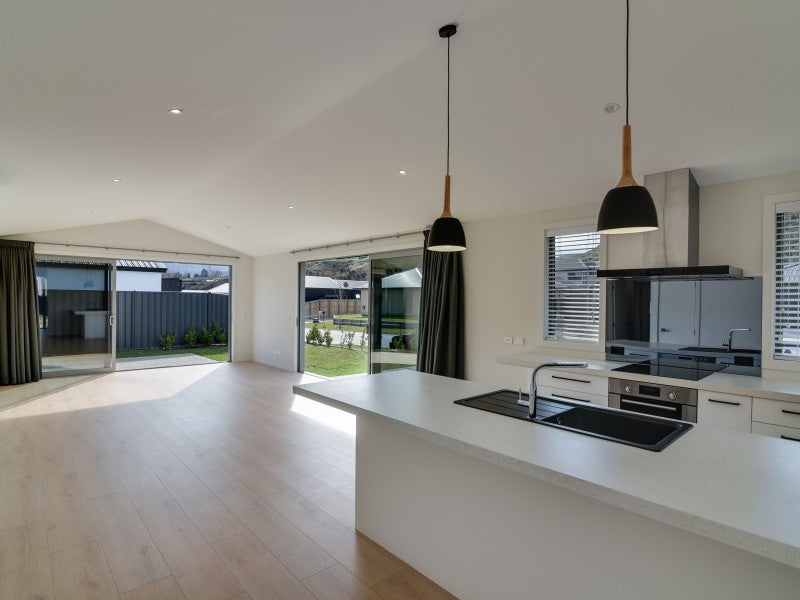 12 Sandford Terrace, Lower Shotover, Queenstown - Carousel 2