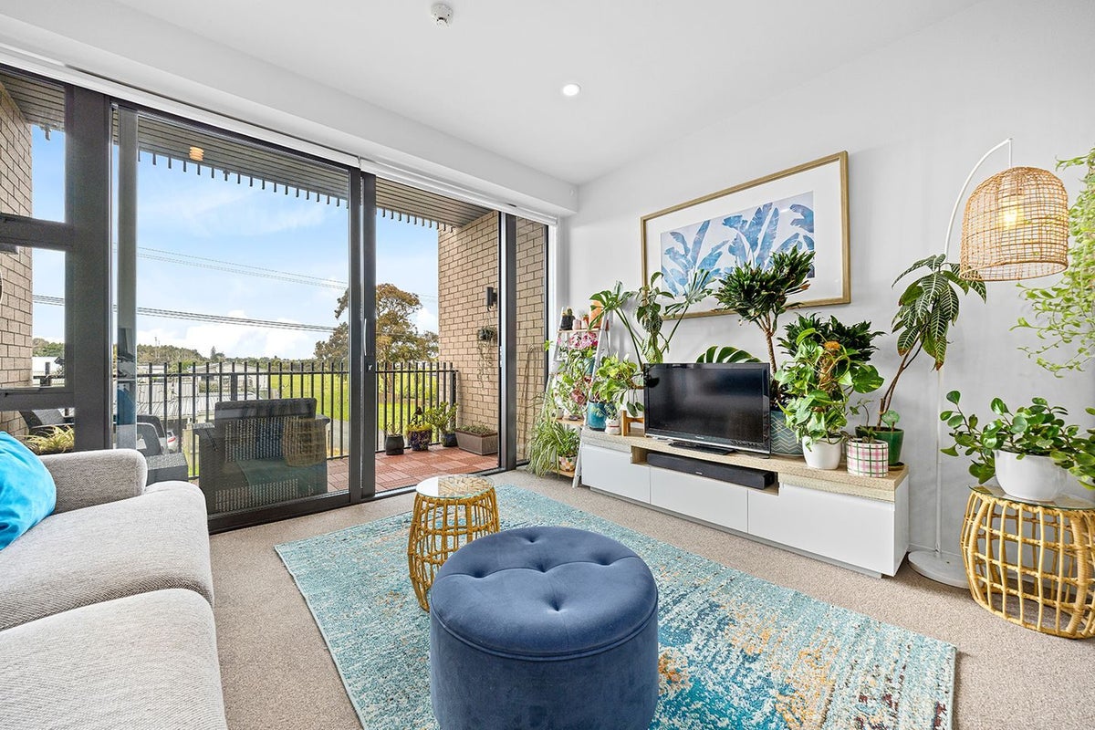 102/38D Fraser Avenue, Northcote, Auckland - Carousel 1