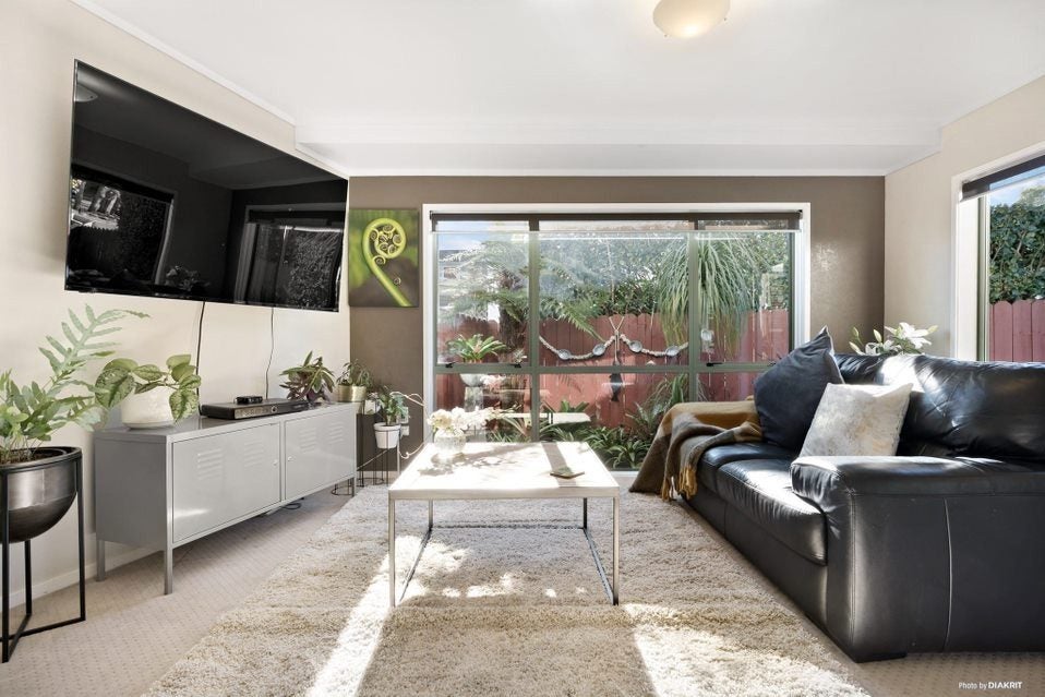 20B Bledisloe Street, Cockle Bay, Auckland - Carousel 1