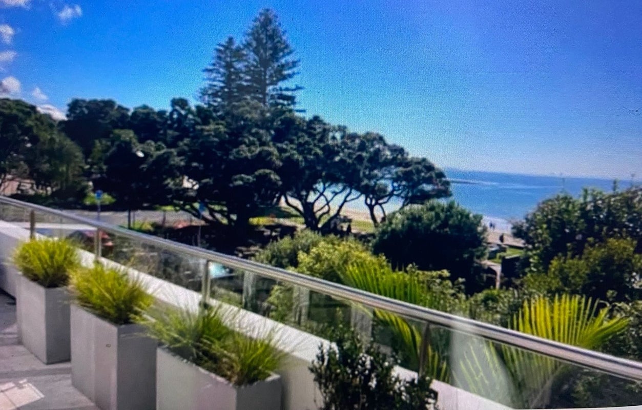 17A The Strand, Takapuna, Auckland - Carousel 1