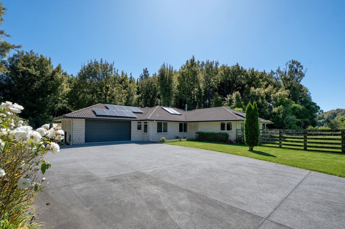 805 Te Waerenga Road, Hamurana - Carousel 1