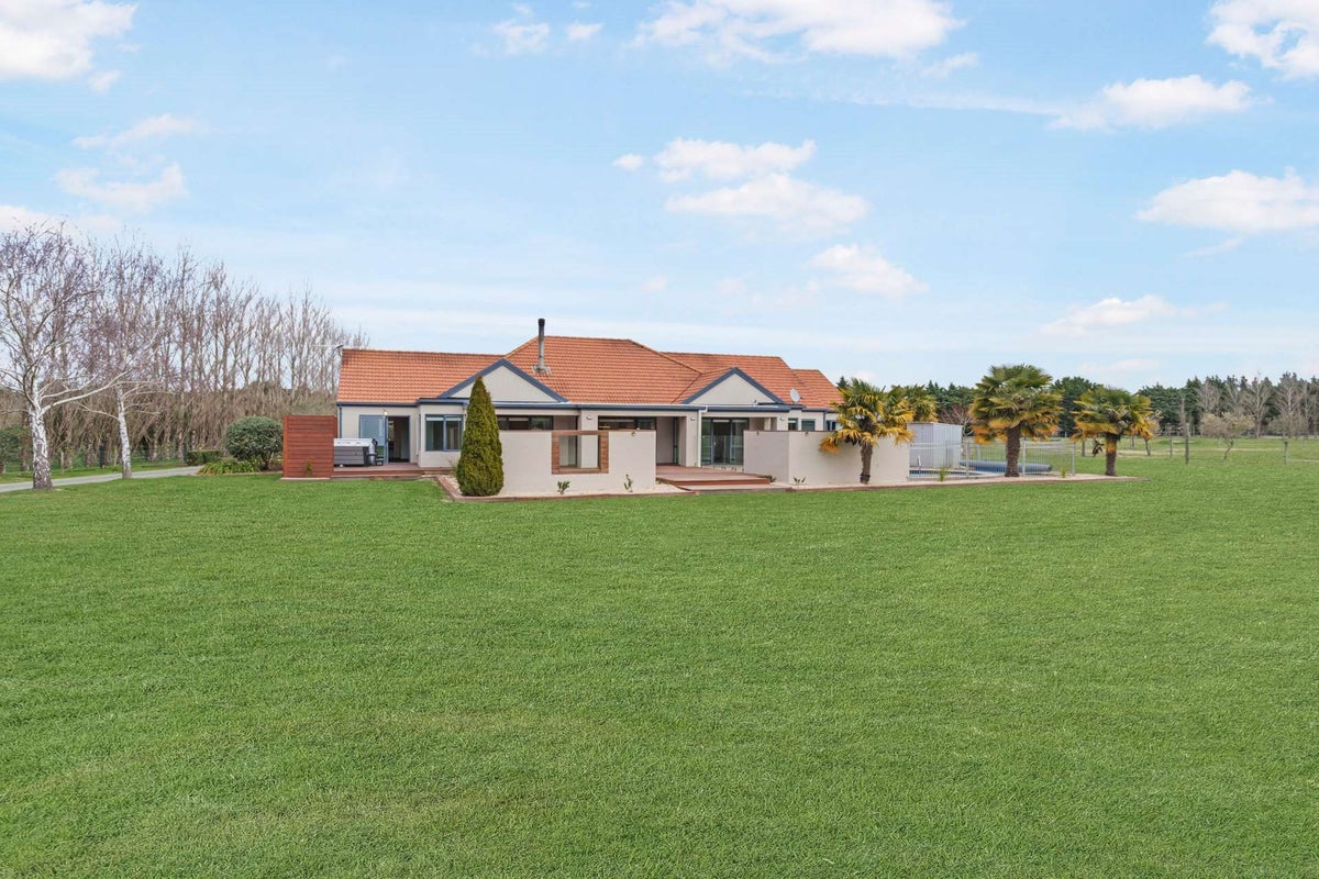 131 Verona Place, Ohoka, Kaiapoi - Carousel 1