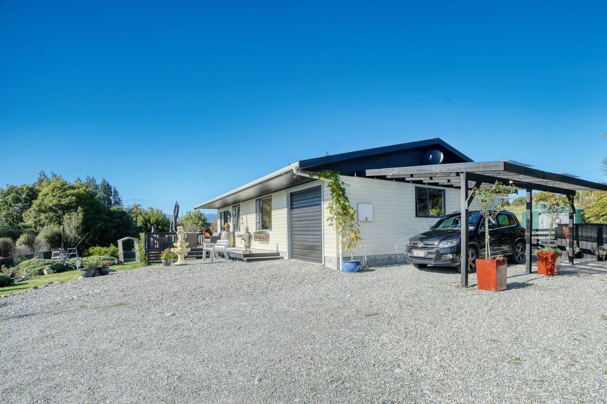 2 Back Creek Road, Hokitika - Carousel 2