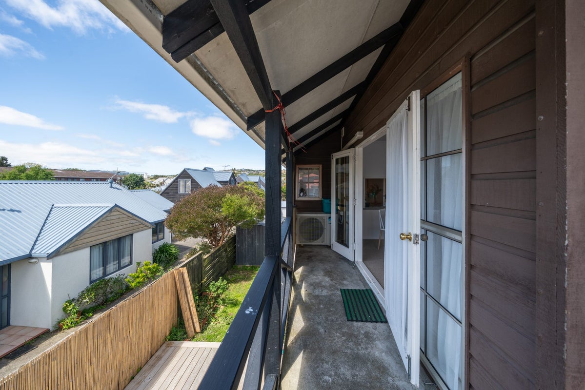 4B Earp Street, Johnsonville, Wellington - Carousel 16