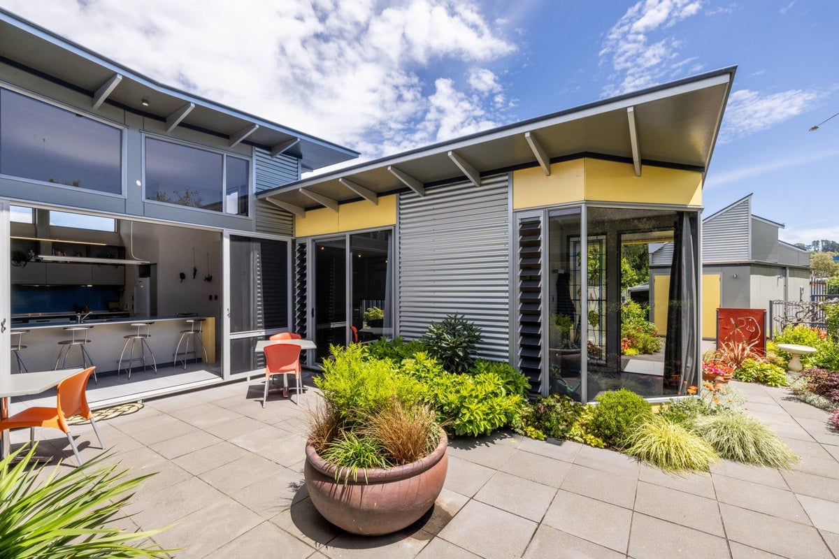 35 Church Road, Taradale, Napier - Carousel 1