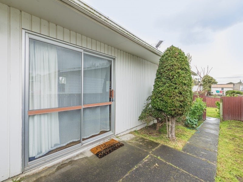 10A Queen Street, Aramoho, Whanganui - Carousel 1