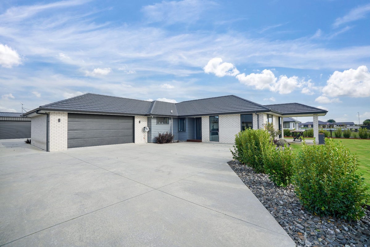 12 Pegasus Place, Seaward Bush, Invercargill, Southland - Carousel 2