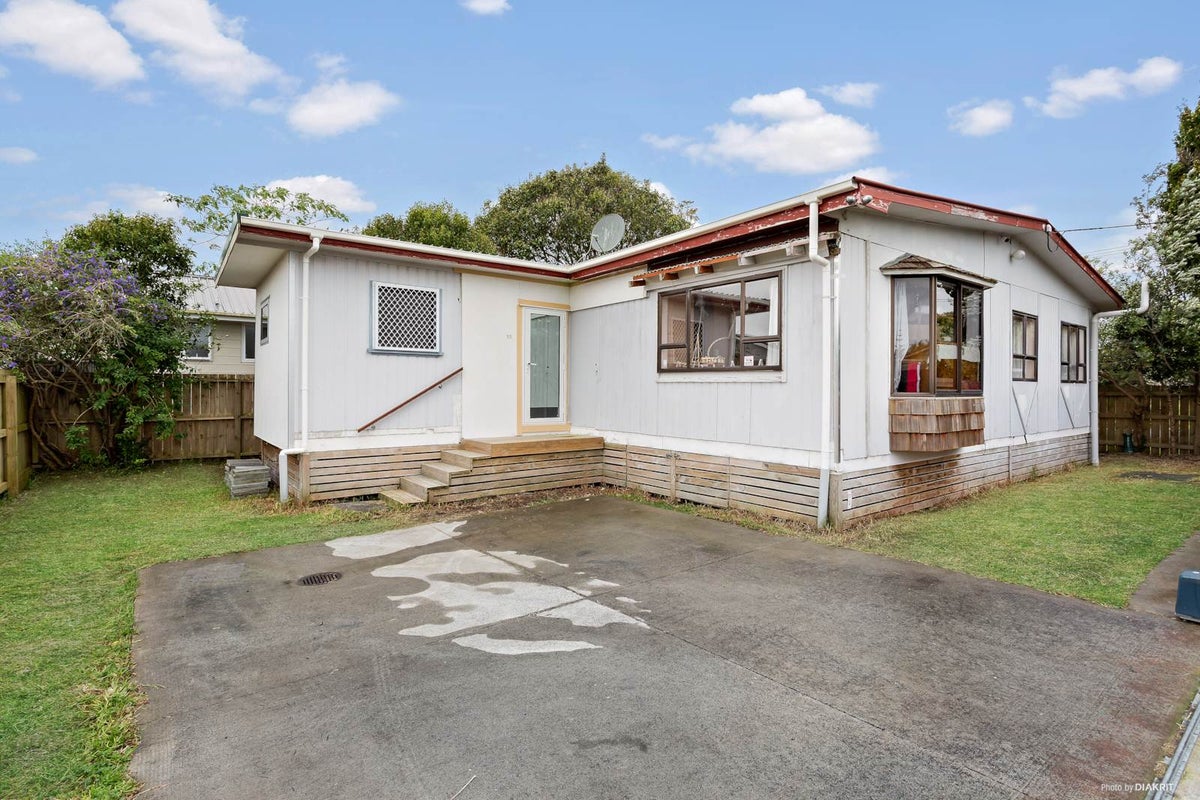 11 Springs Road, Parakai, Helensville - Carousel 2