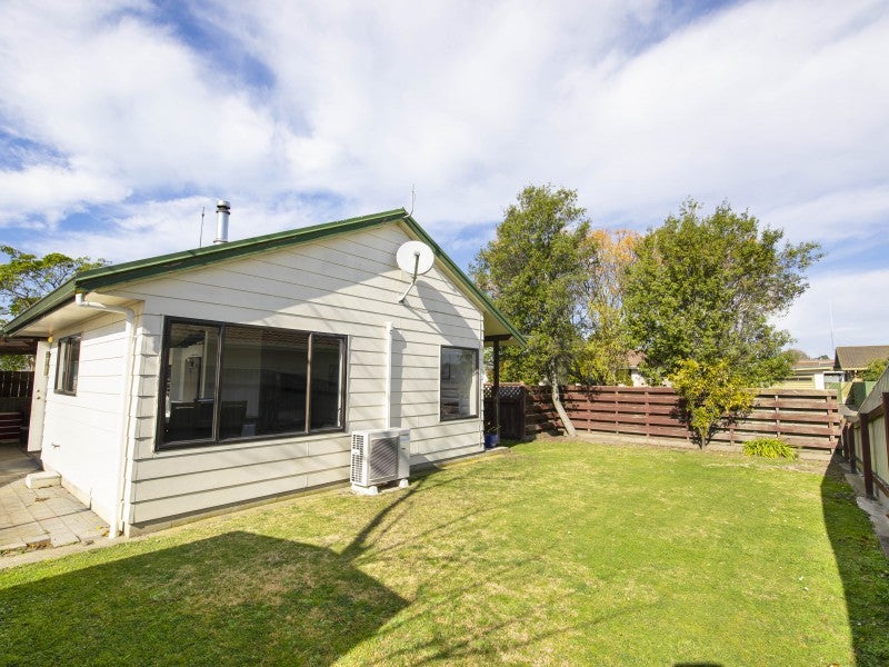 52 Spriggs Crescent, Greenmeadows, Napier - Carousel 1