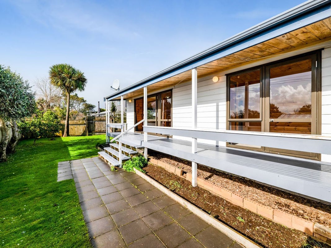 401B Carrington Street, Upper Vogeltown, New Plymouth - Carousel 1