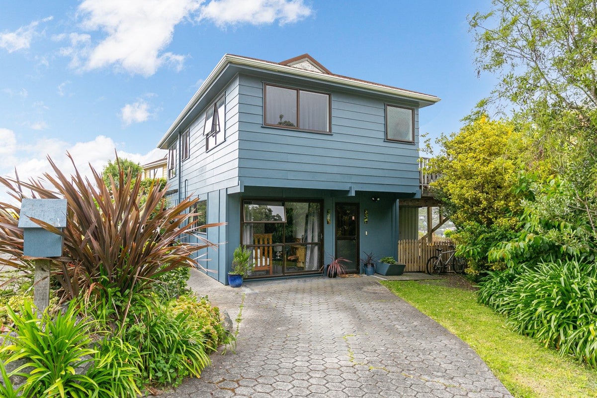 21 Admiralty Street, Crofton Downs, Wellington - Carousel 2