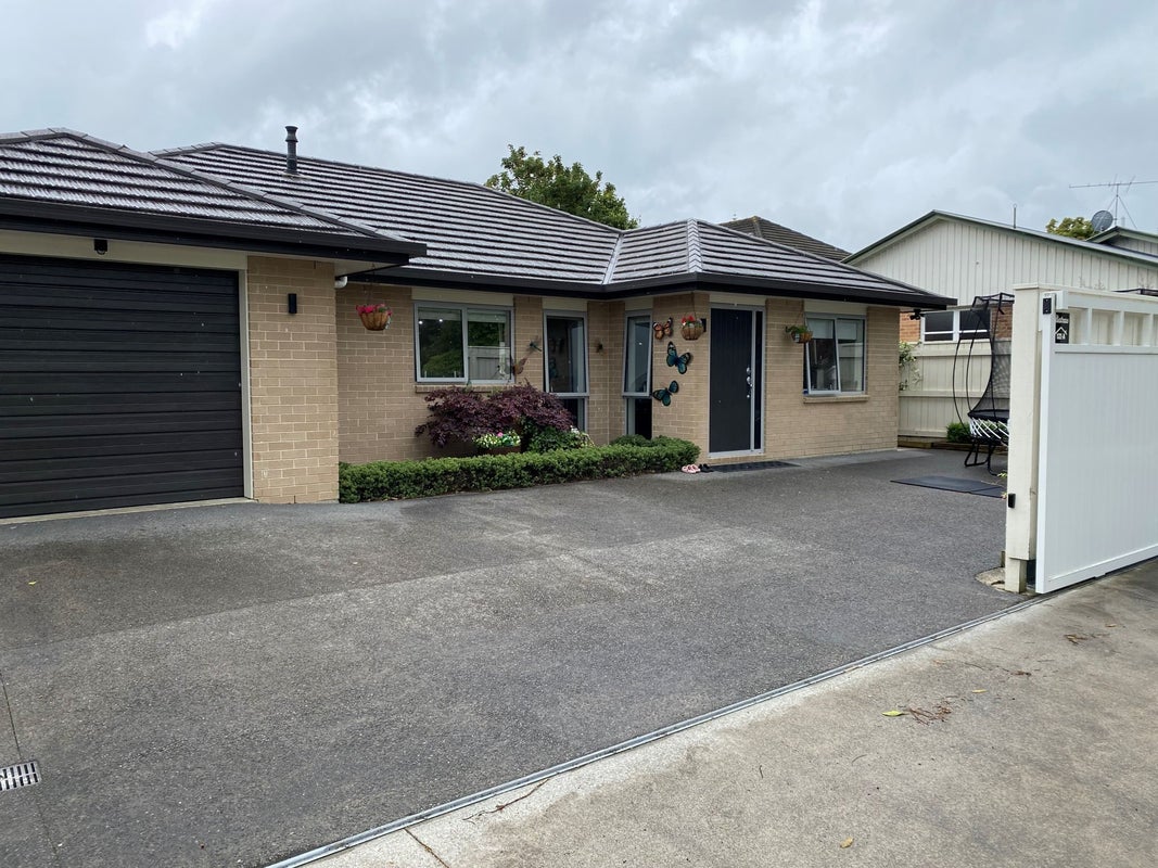 122A Waterloo Road, Hutt Central, Lower Hutt - Carousel 1