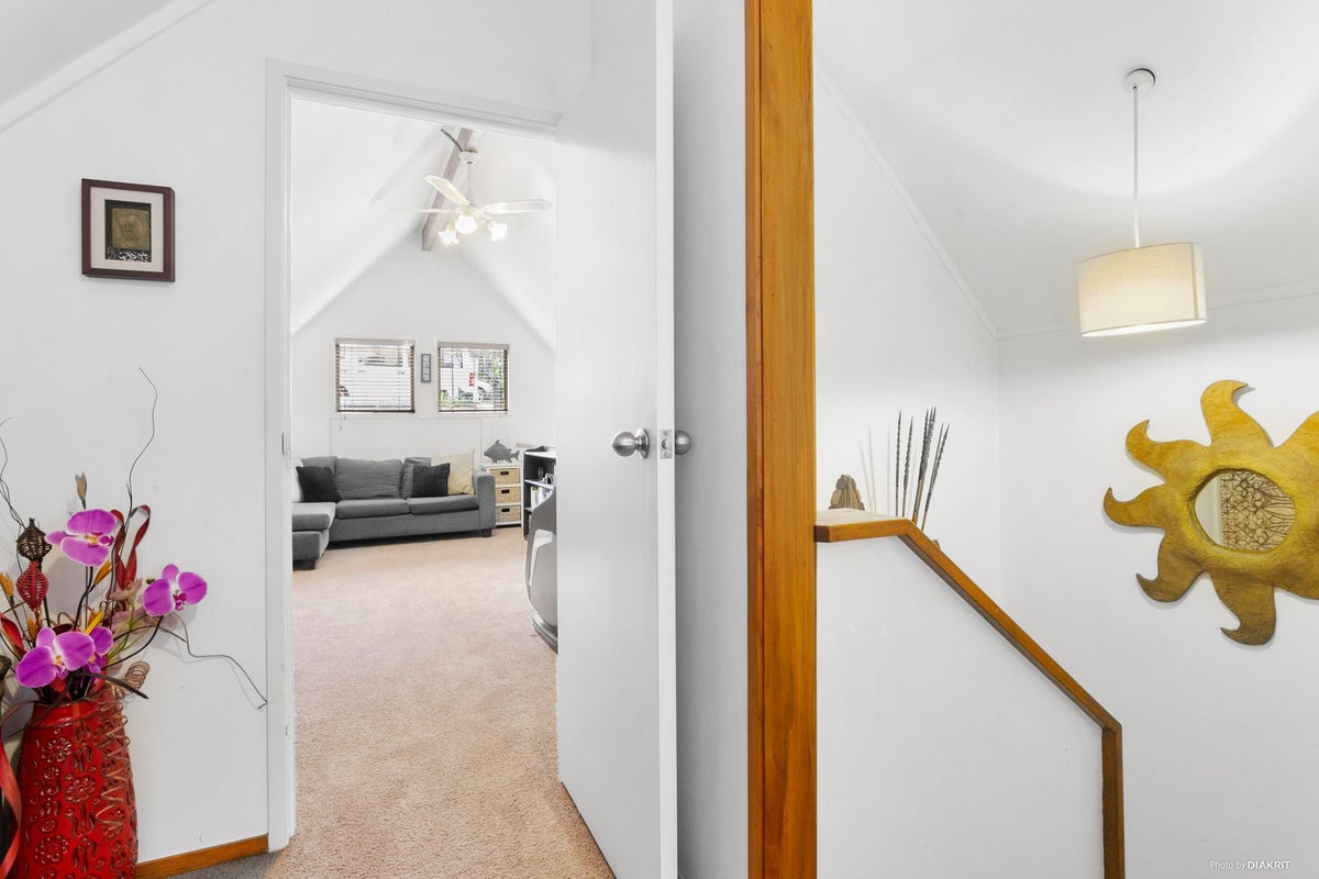 19 Caram Place, Birkenhead, Auckland - Carousel 21