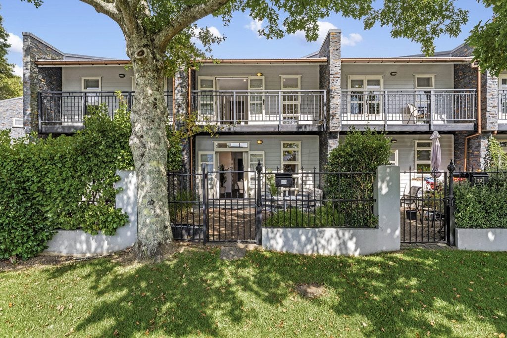 13/2 Cawley Street, Ellerslie, Auckland - Carousel 3