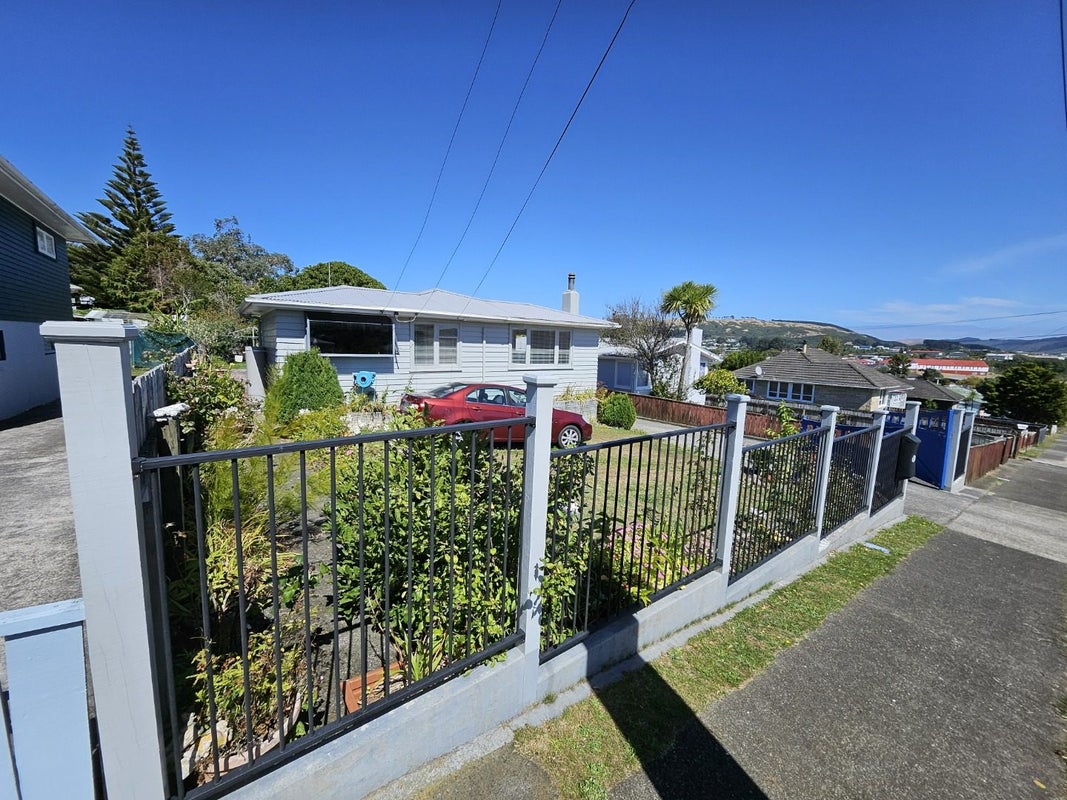 88 Castor Crescent, Cannons Creek, Porirua - Carousel 14