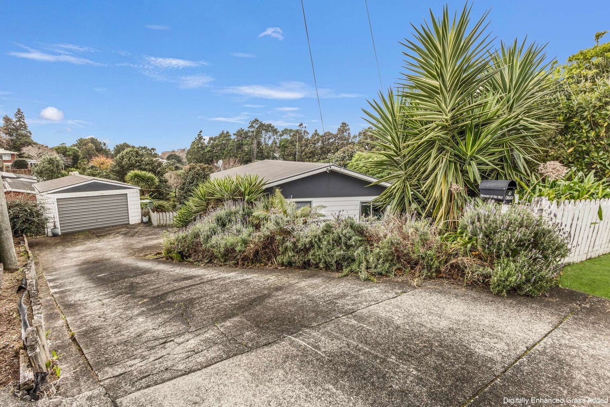 42 Omata Road, Marfell, New Plymouth - Carousel 1