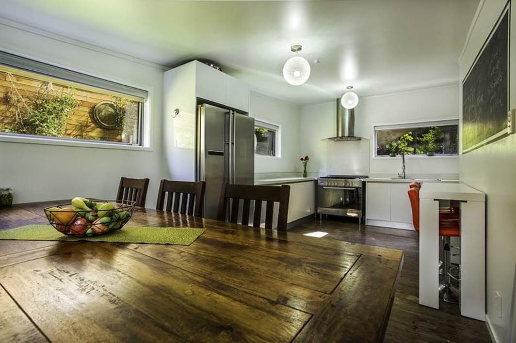 2/32 King Richard Place, Browns Bay, Auckland - Carousel 2