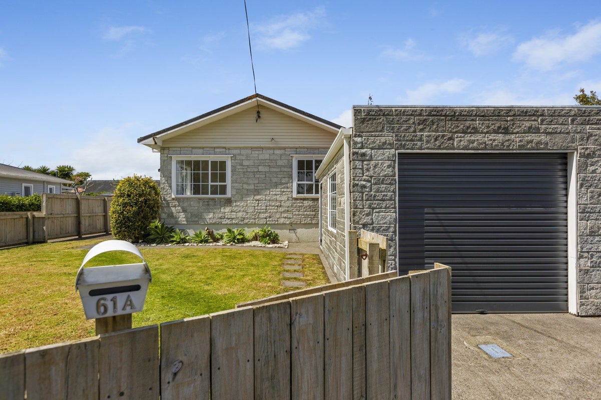 61A Doone Street, Lynmouth, New Plymouth - Carousel 2