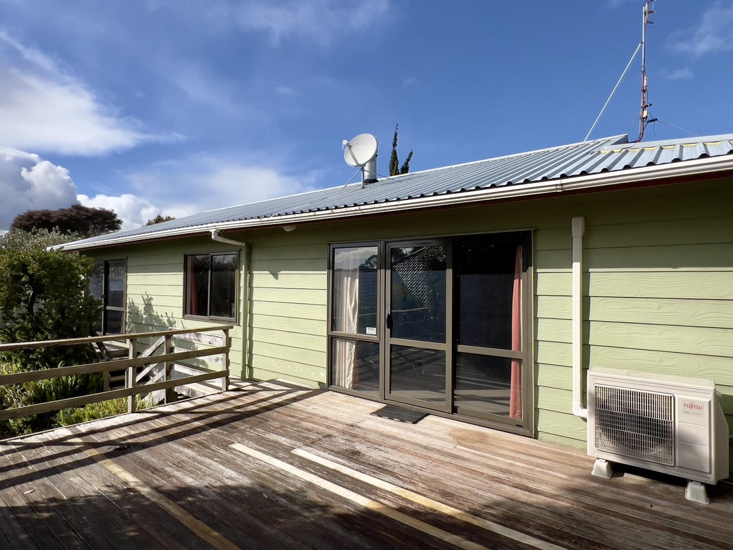 26A Fontenoy Street, Mount Albert, Auckland - Carousel 1