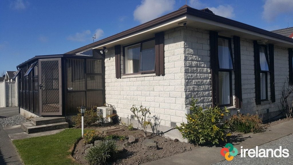 1/208 Grimseys Road, Redwood, Christchurch - Carousel 1