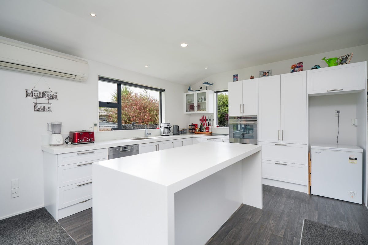 64 Watt Road, Otatara - Carousel 2