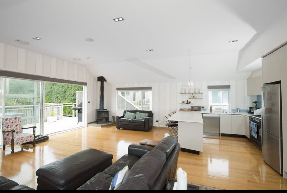 38 Hawtrey Terrace, Churton Park, Wellington - Carousel 2