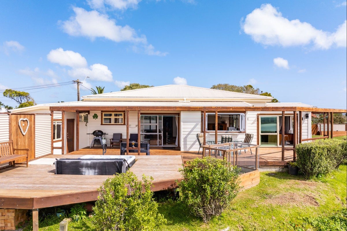 87 Norton Street, Te Kopuru - Carousel 21