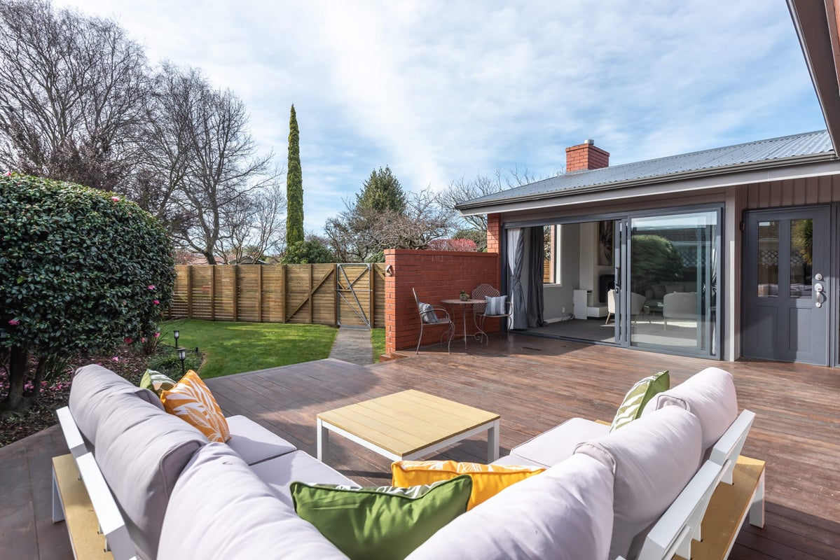 20 Toorak Avenue, Avonhead, Christchurch - Carousel 1