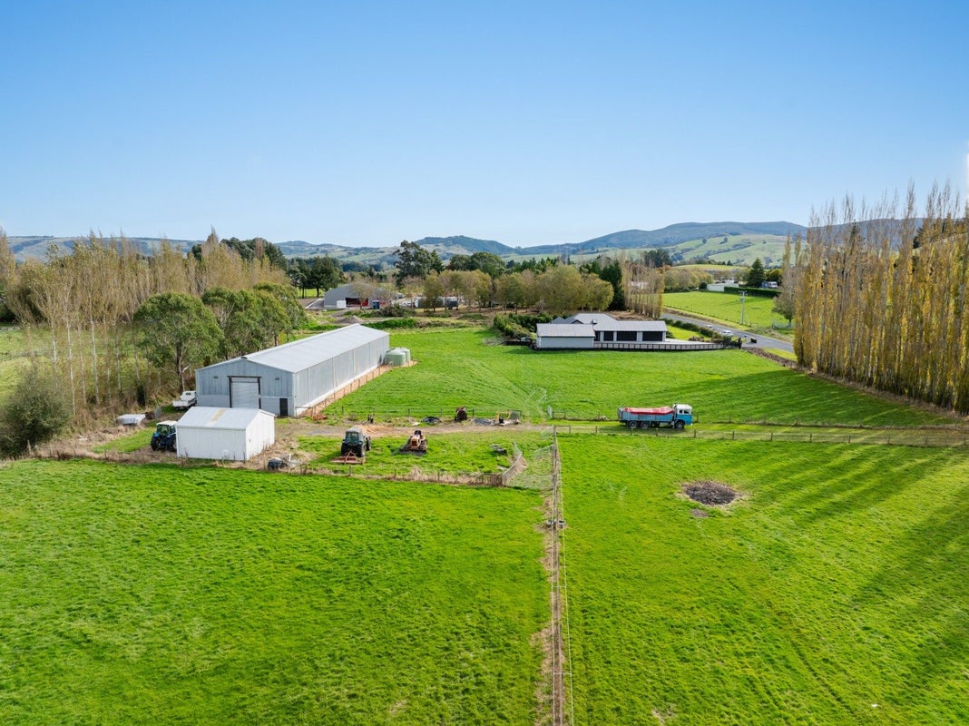 121 Puddle Alley, Mosgiel, Mosgiel - Carousel 2