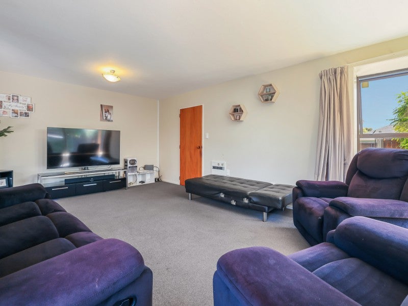 34 Lowry Avenue, Redwood, Christchurch - Carousel 2