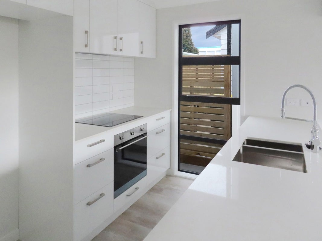90B Cambridge Terrace, Waterloo, Lower Hutt - Carousel 1