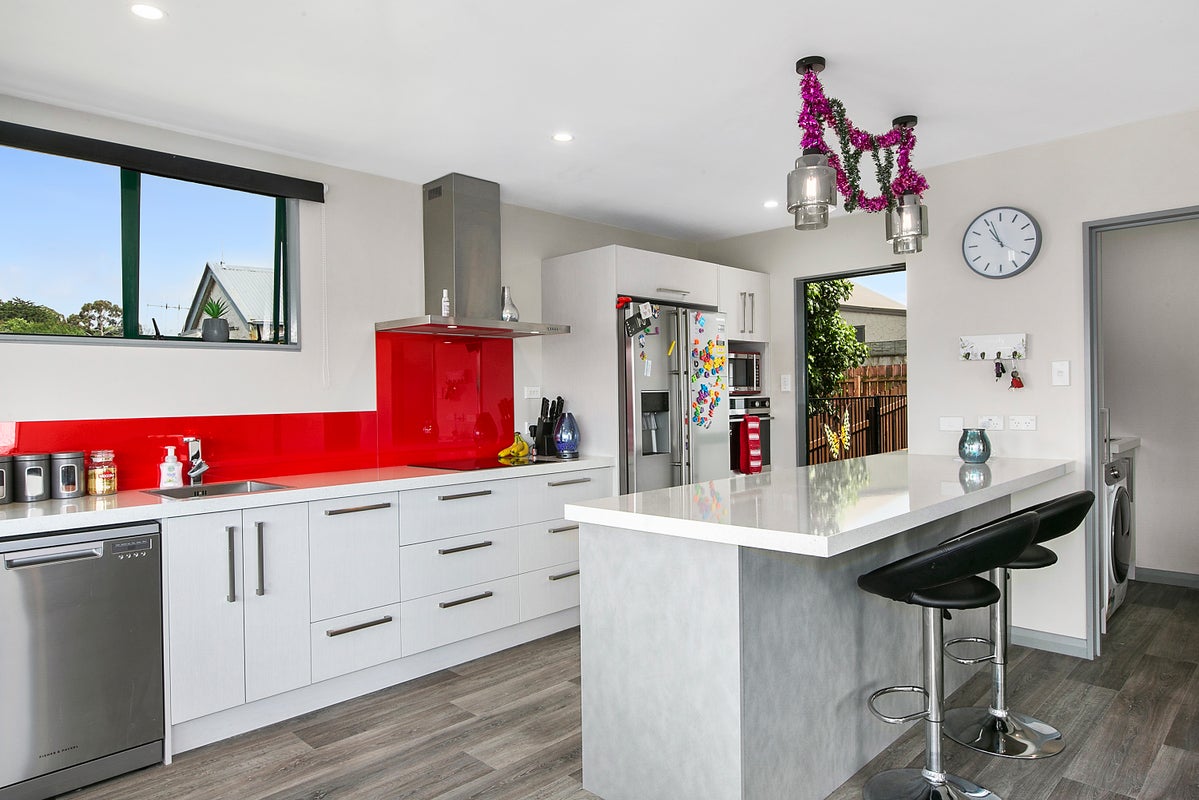 3 Paterson Street, Abbotsford, Dunedin - Carousel 2