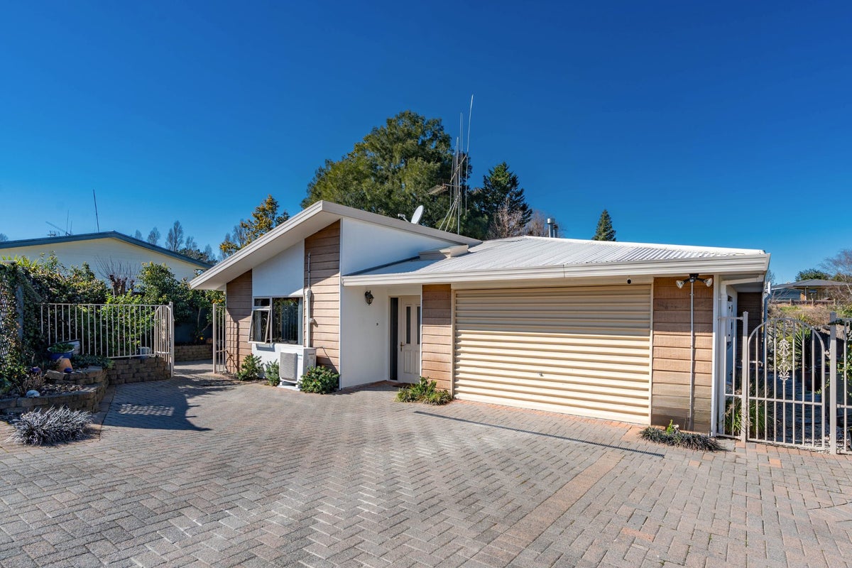 28 Ranui Street, Dinsdale, Hamilton - Carousel 21
