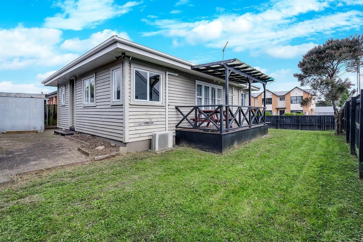 2 Dowding Street, Melville, Hamilton - Carousel 2