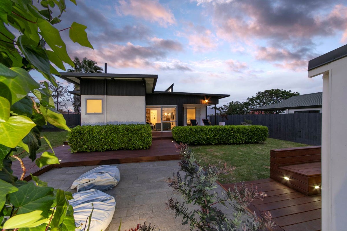 4/87 Nikau Street, New Lynn, Auckland - Carousel 2