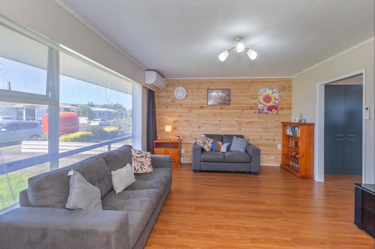 47 Rugby Street, Levin, Levin - Carousel 2