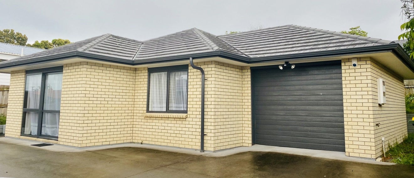 86 Farquhar Road, Glendene, Auckland - Carousel 1