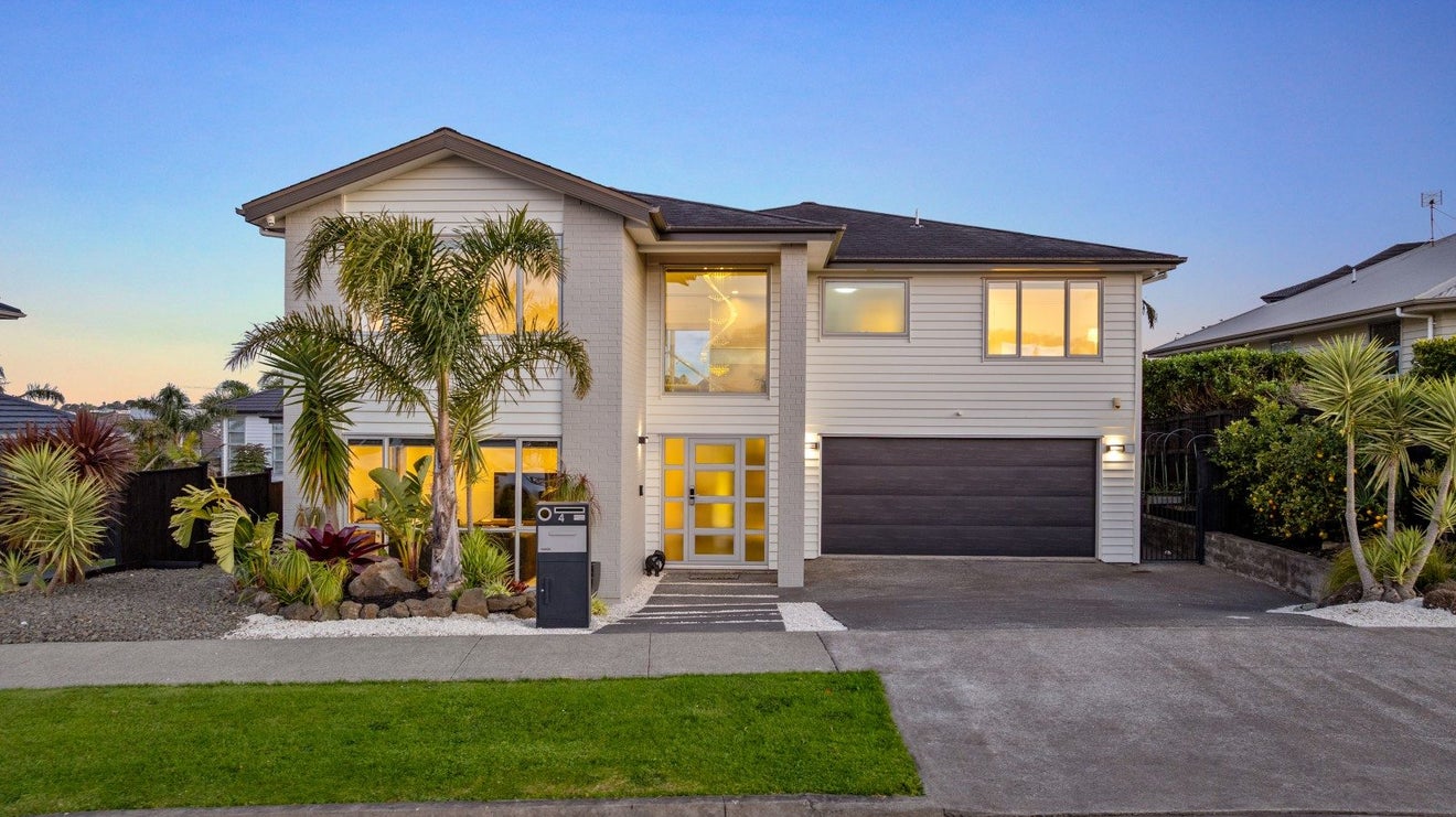 4 Walter crescent, Stanmore Bay, Silverdale  - Carousel 2