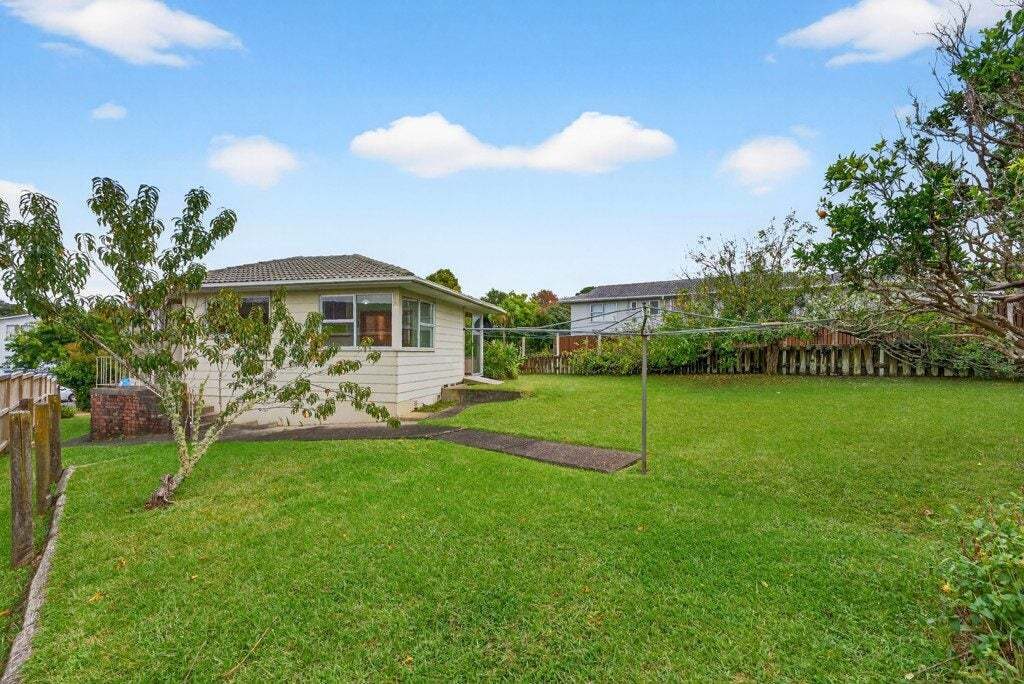 108 Sycamore Drive, Sunnynook, Auckland - Carousel 2