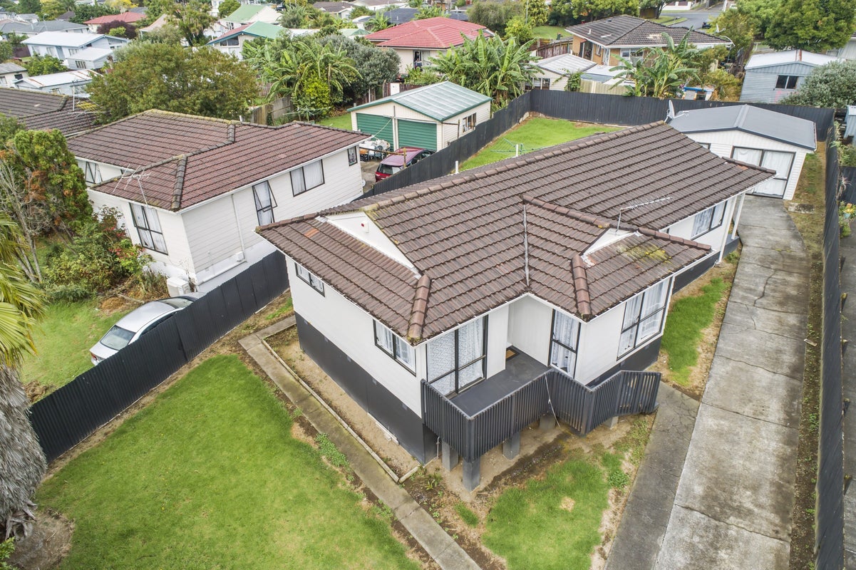 12 Hoturoa Place, Manurewa, Auckland - Carousel 2