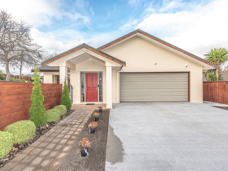 1 Perrett Drive, Otamatea, Whanganui - Carousel 1