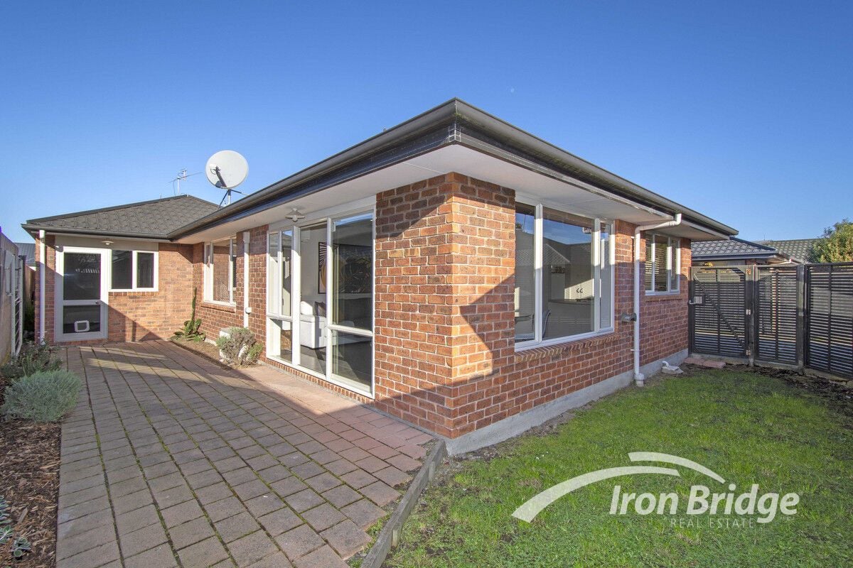 71B Grafton Street, Waltham, Christchurch - Carousel 1