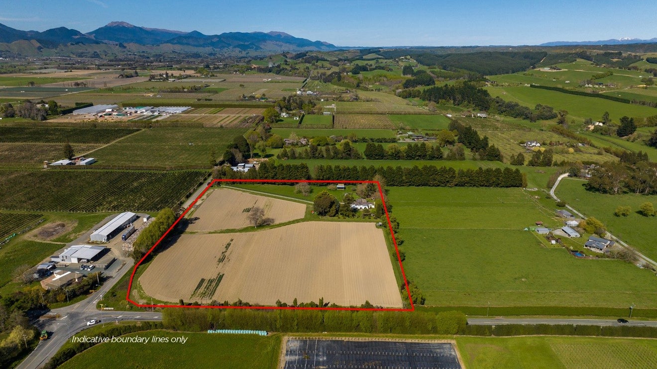 24 Golden Hills Road, Appleby, Richmond - Carousel 20