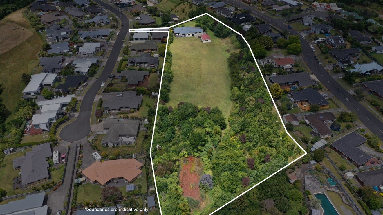 11A Montrose Place, Highlands Park, New Plymouth - Carousel 1