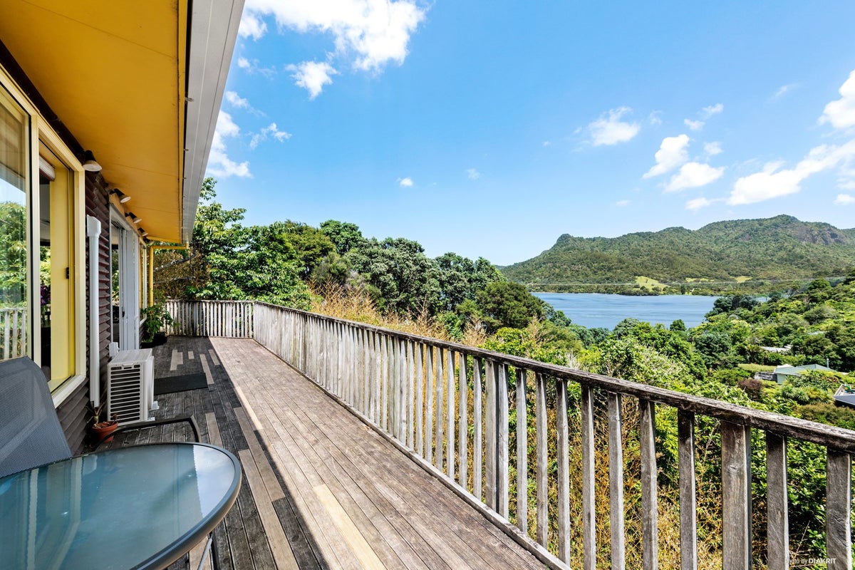 1127 Huia Road, Huia, Auckland - Carousel 1