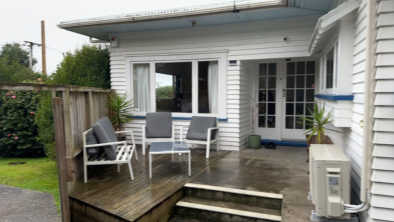 3 Ferguson Avenue, Greenlane, Auckland - Carousel 1