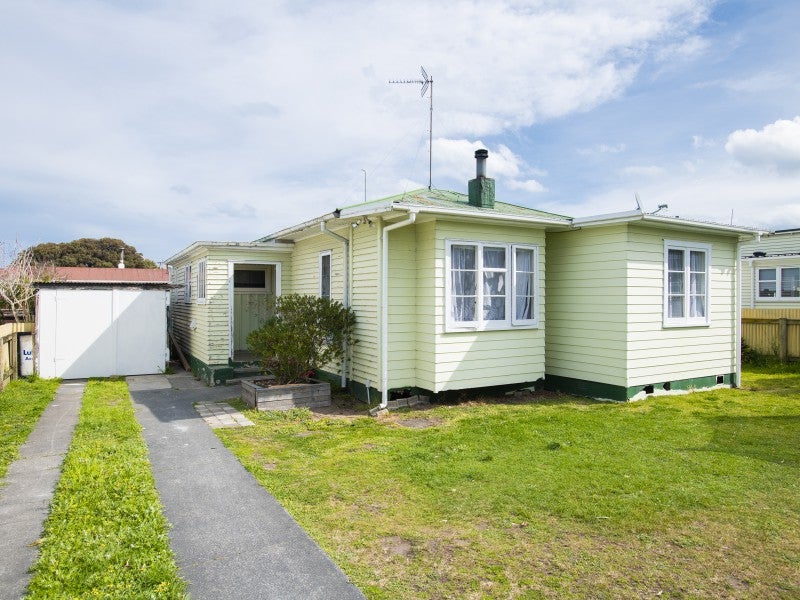 26 Centennial Crescent, Te Hapara, Gisborne - Carousel 1